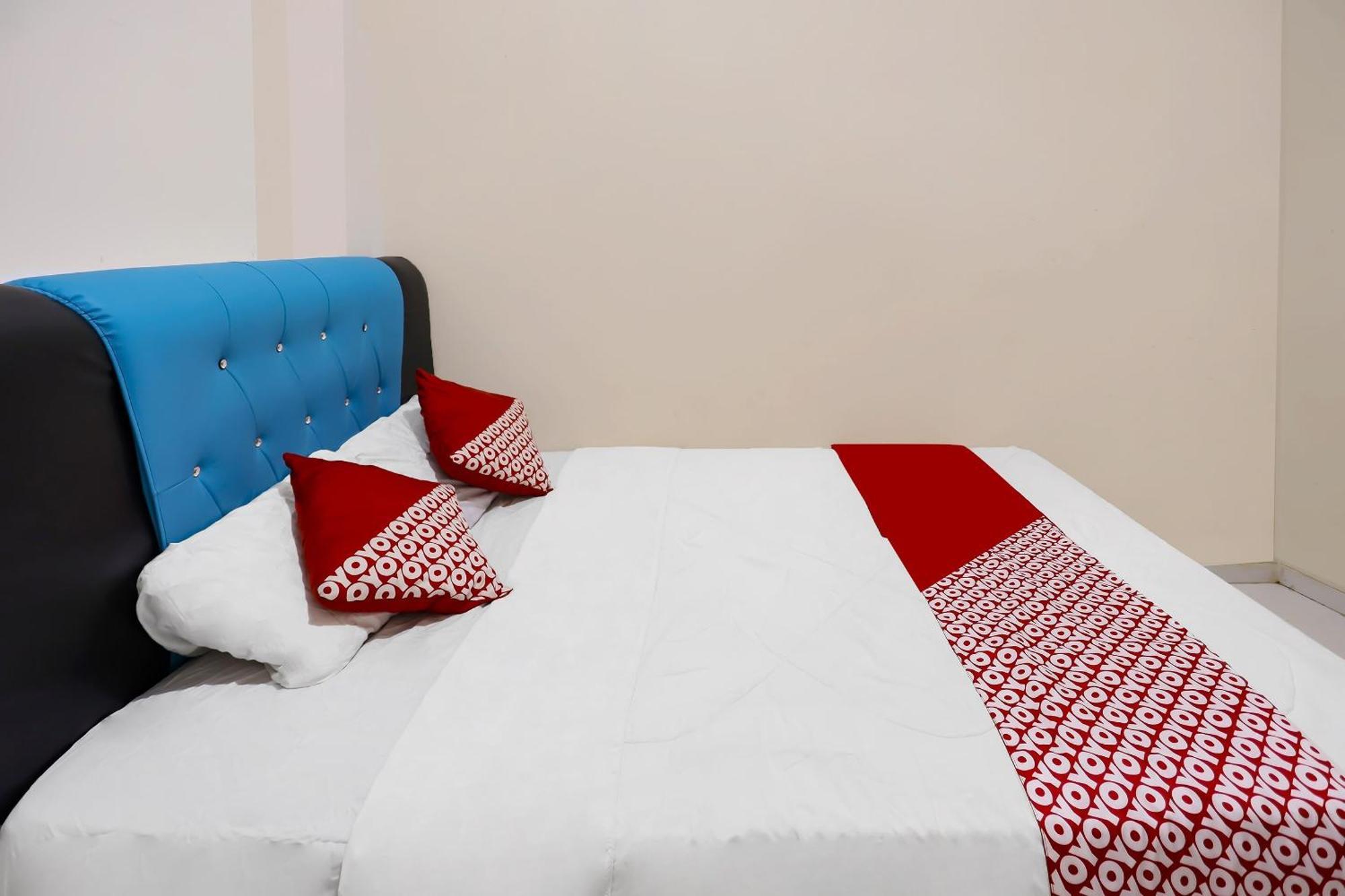 Oyo 92451 Hasan House Syariah 2Nearvihara Budhi Bhakti Нагоя Екстериор снимка