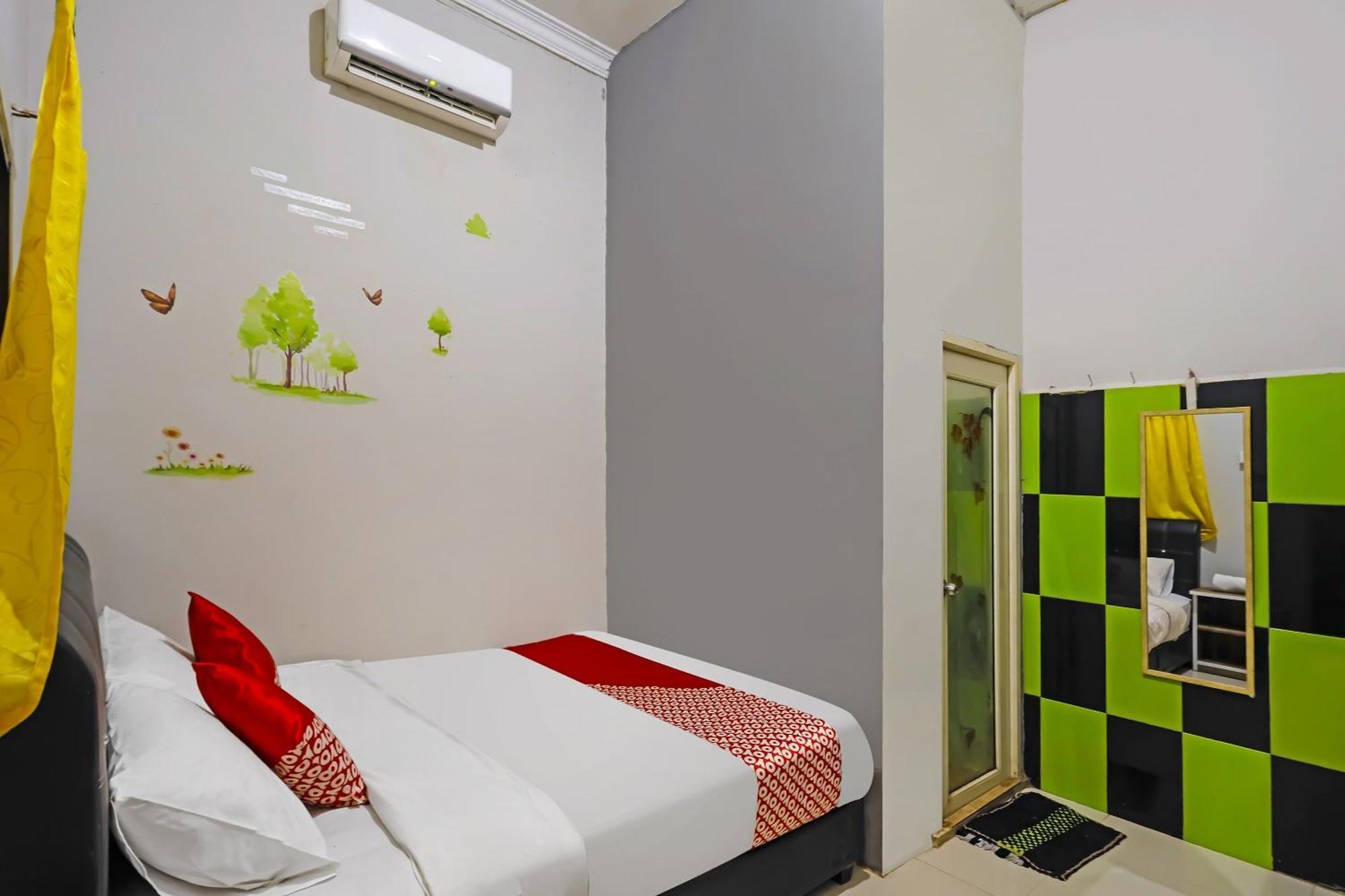 Oyo 92451 Hasan House Syariah 2Nearvihara Budhi Bhakti Нагоя Екстериор снимка