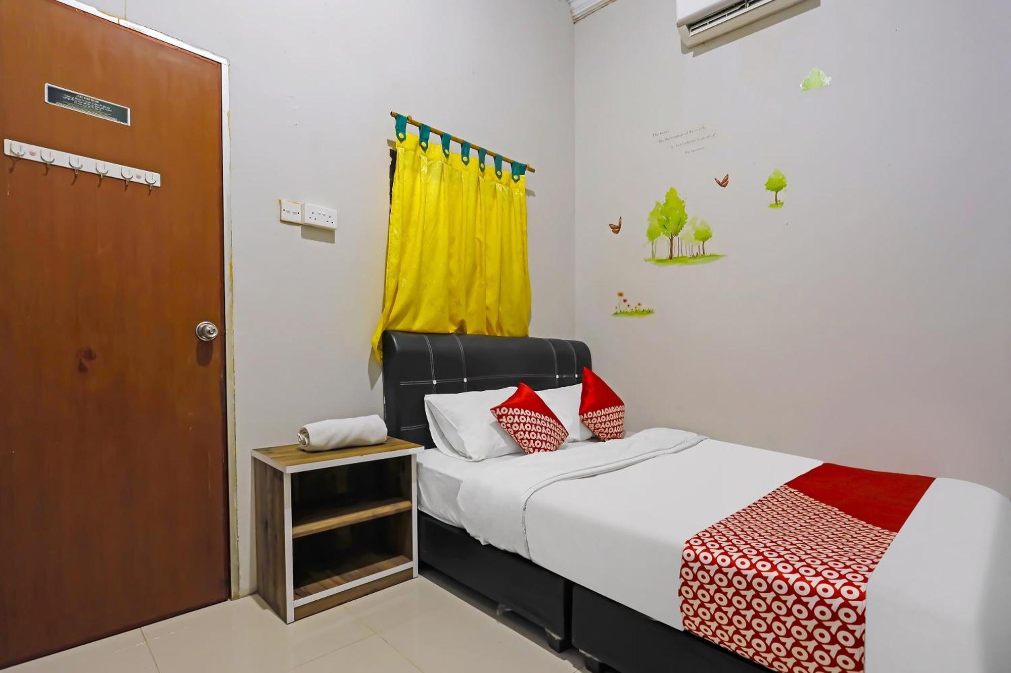 Oyo 92451 Hasan House Syariah 2Nearvihara Budhi Bhakti Нагоя Екстериор снимка