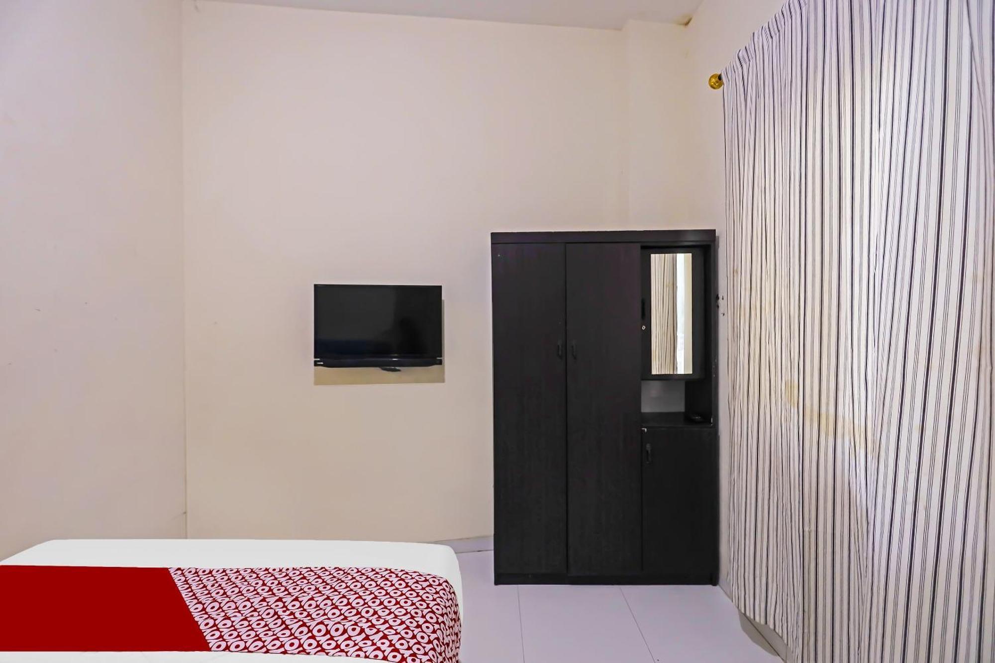 Oyo 92451 Hasan House Syariah 2Nearvihara Budhi Bhakti Нагоя Екстериор снимка